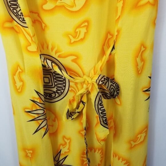 100%RAYON YELLOW SUMMER DRESS WITH DOLPHINS. SZ M. - Picture 10 of 13